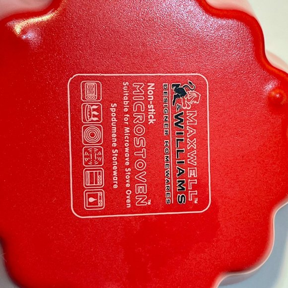 New Maxwell & Williams, Non-Stick Microstoven 5 In. Fluted Flan Pan, Set of 5 - Picture 5 of 8